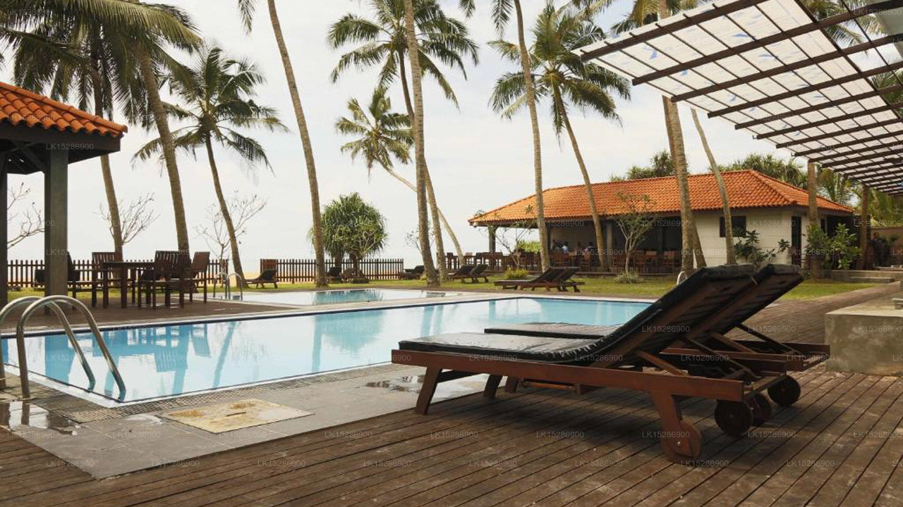 Blue Beach Hotel, Wadduwa