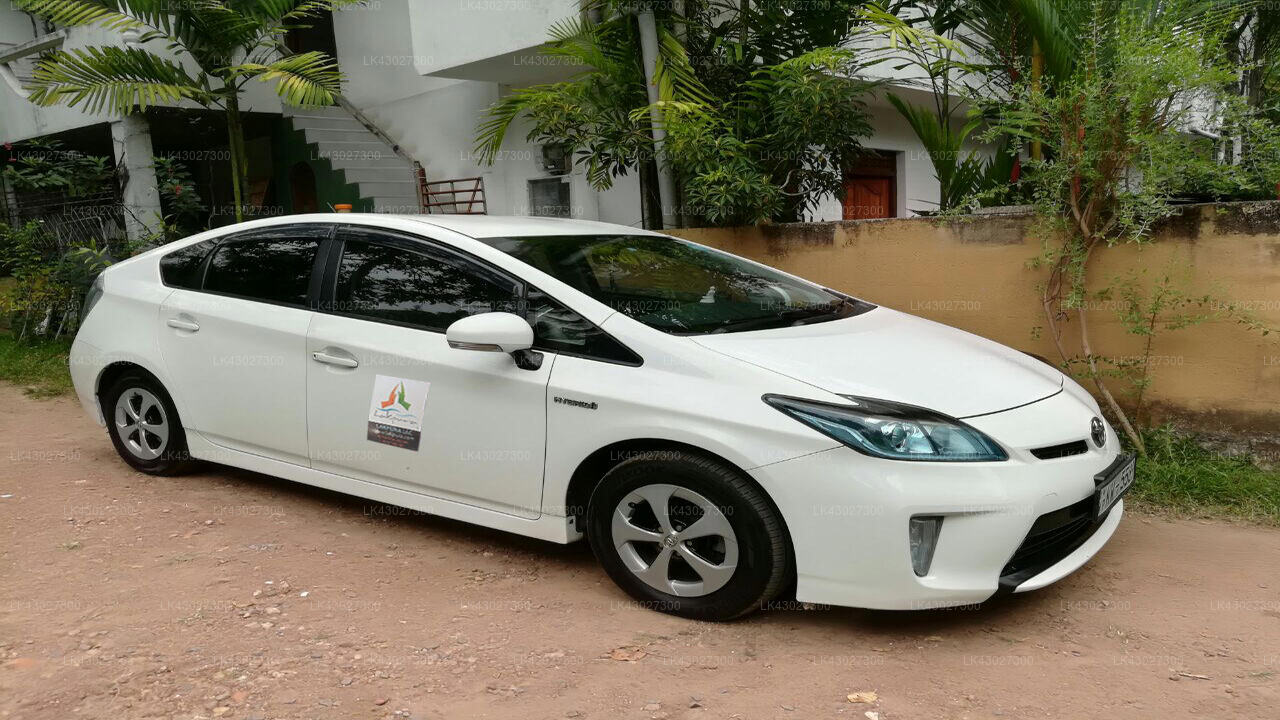 Transfer between Colombo (CMB) Airport and Mount Lavinia Hotel, Mount Lavinia