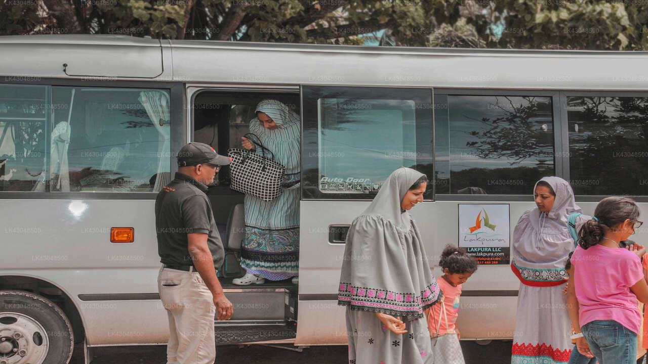 Transfer between Colombo Airport (CMB) and Nuga Sewana Eden, Tangalle