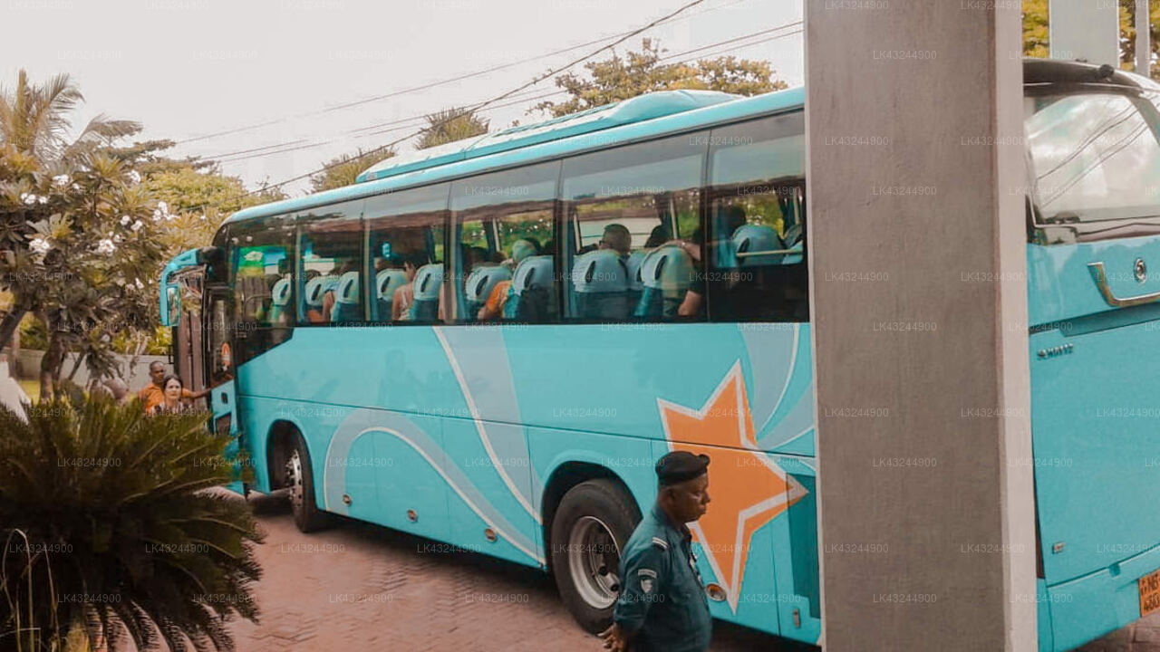 Transfer between Colombo Airport (CMB) and Red Banana, Chilaw